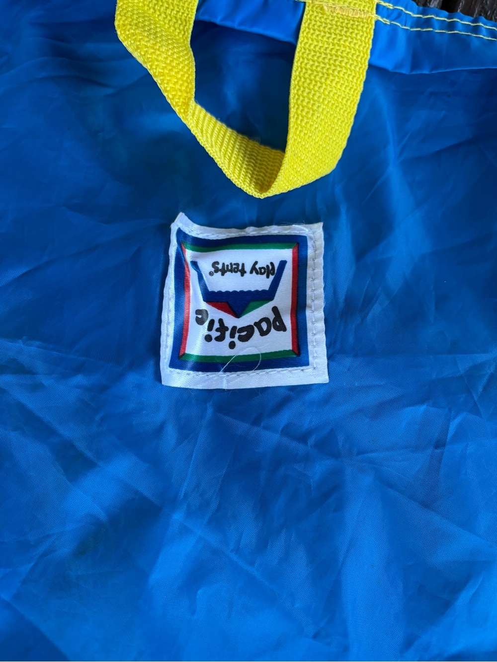Parachute: Colorblock Blue Yellow Red Lightweight kids parachute - Picture 2 of 4